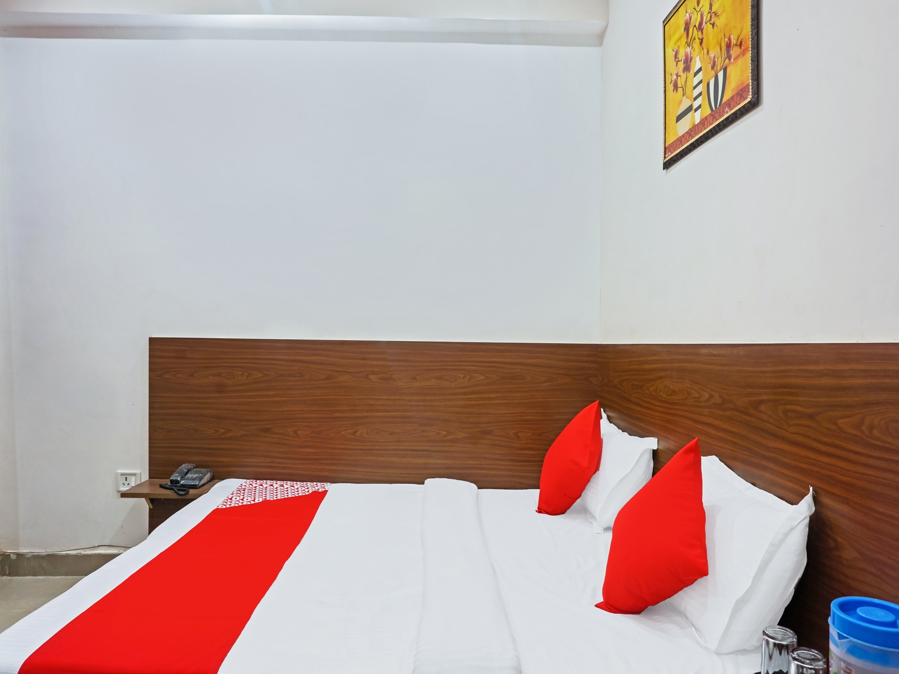 Hotel O STAY INN - Tap to explore photos