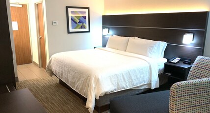 Holiday Inn Express Allentown North Room Type - 1 Kng Bd Standard Mobil Access Roll Shwr