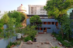 Hotel Kameshwar