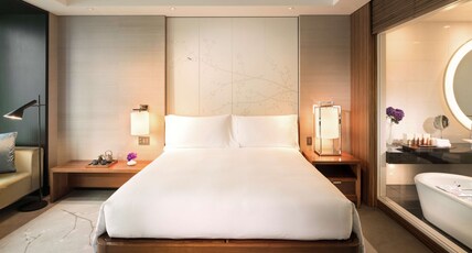 Conrad Tokyo Room Type - KING ROOM BAY VIEW