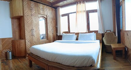 Norwin wooden Villa Room Type - Deluxe room with pvt balcony