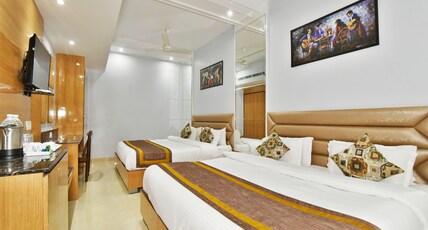 Hotel Vacation Inn (1 Min Walk To Golden Temple ) Room Type - Suite Room