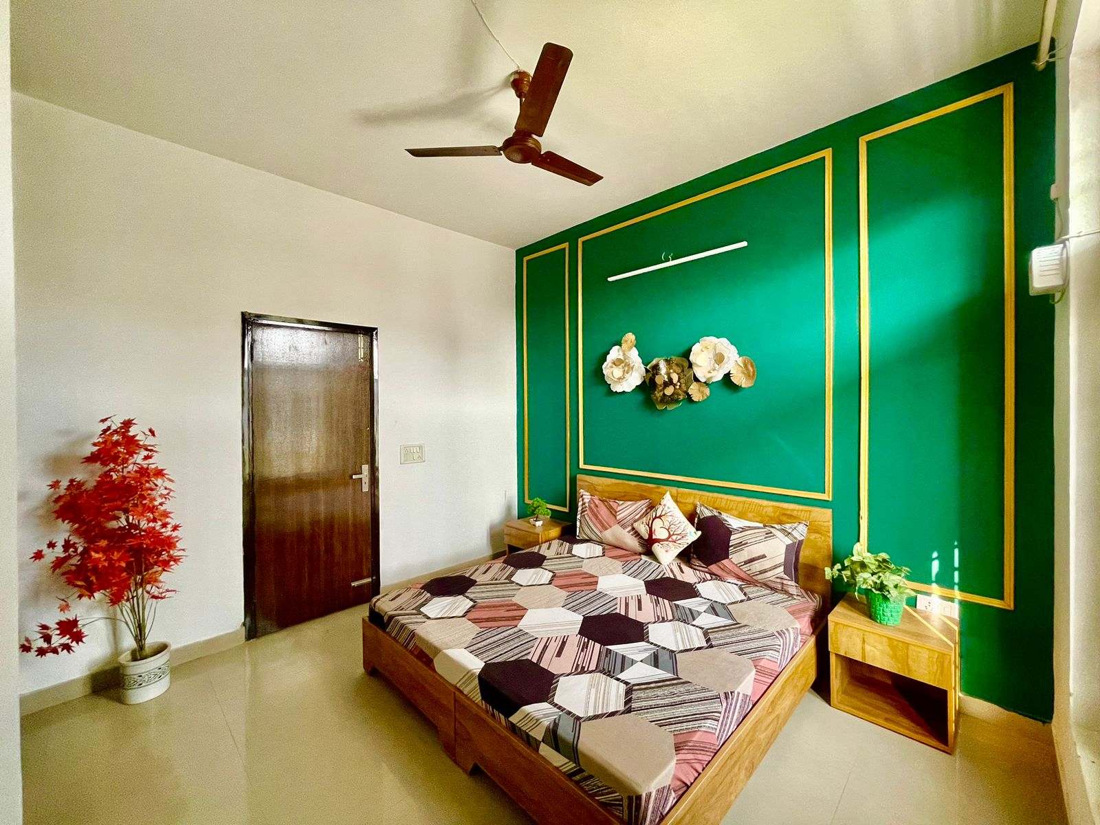 Instay 528 l 3BHK l 2BHK with Pvt. theatre screen - Tap to explore photos