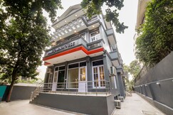 OYO 76804 OYO Townhouse 330