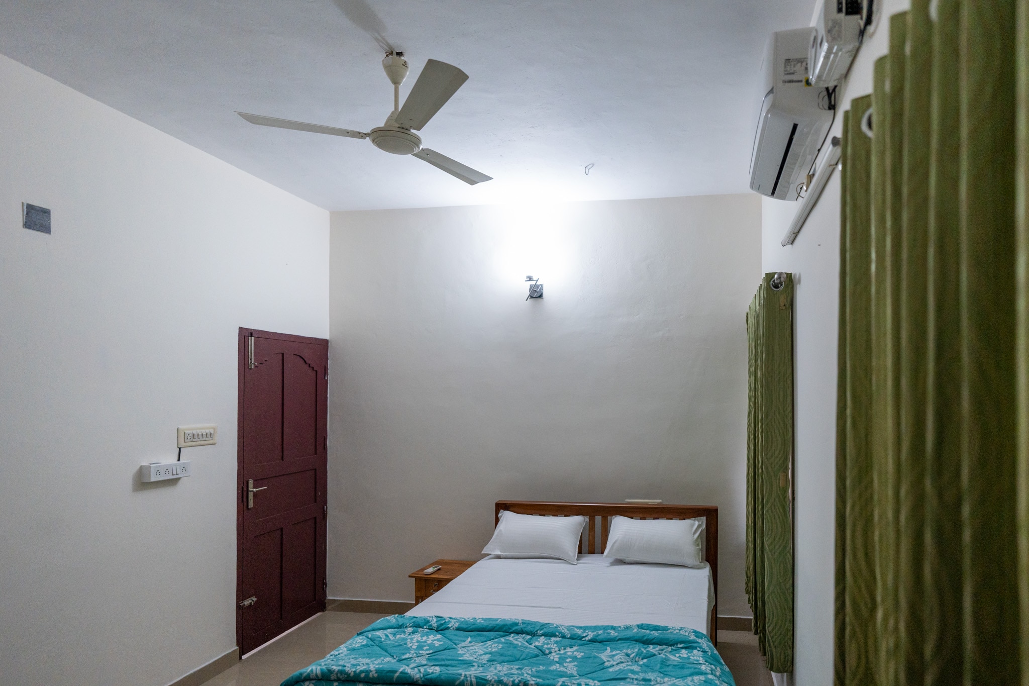 Nest Villa 4BHK | Near Airport - Tap to explore photos