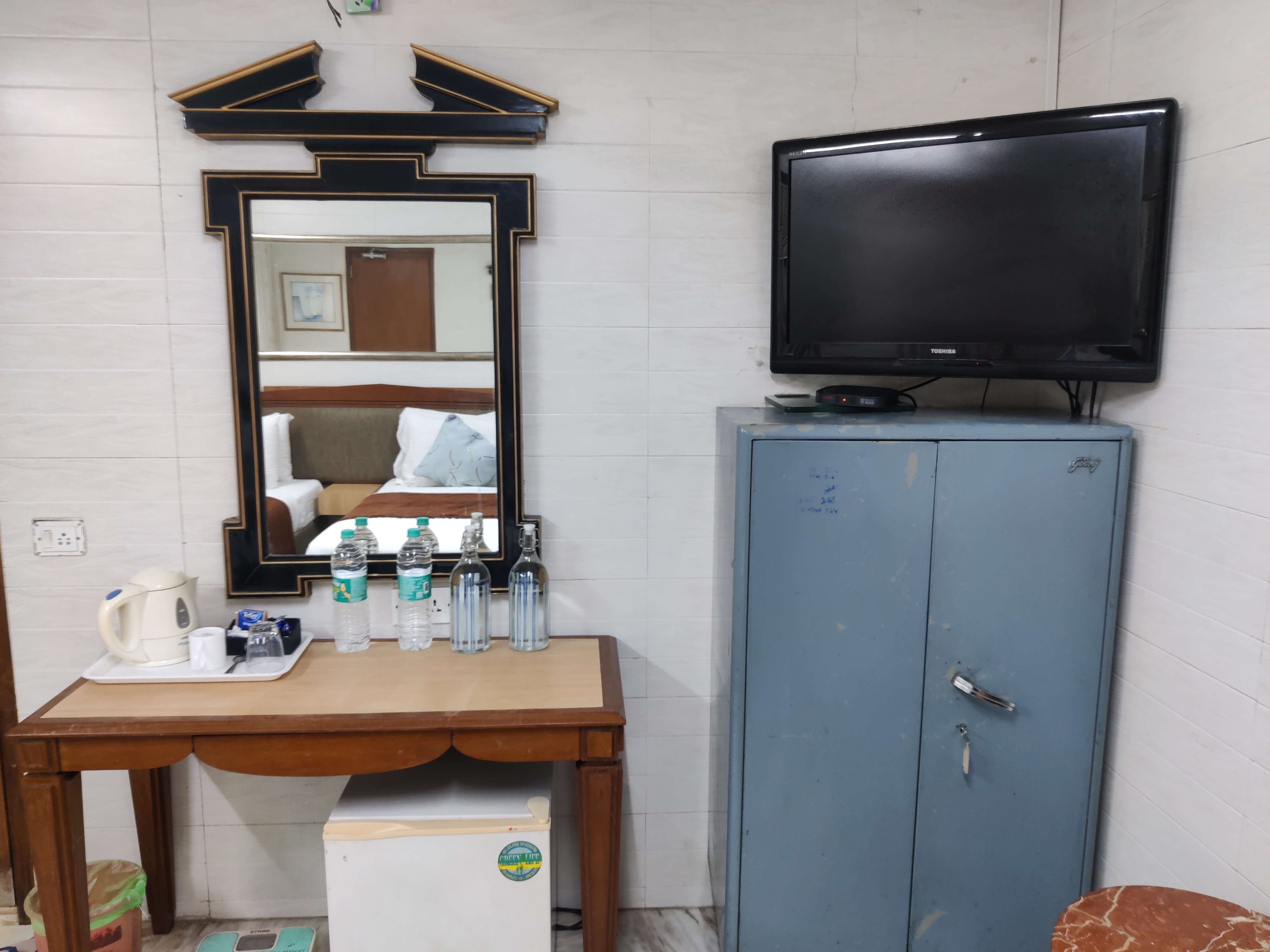 Capital Hotel - Tap to explore photos