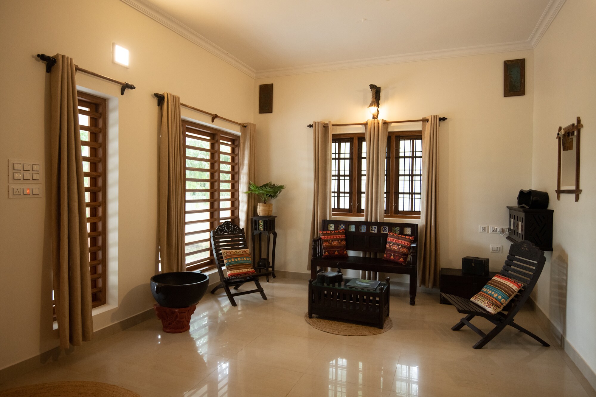 Poothali-Paddy View | Rooms & Restaurant - Tap to explore photos