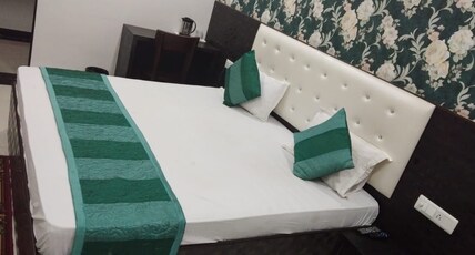 The Raj Fort ( Pratap Nagar ) Room Type - Deluxe Room
