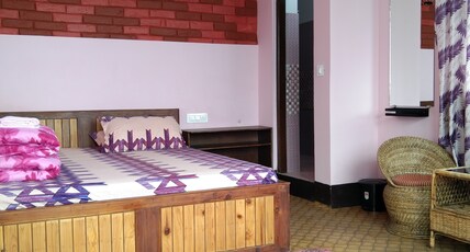 Broadview Homestay | Rooms & Restaurant Room Type - Cozy Room in Darjeeling - Broadview Homestay