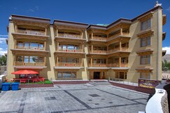 The Nangsay Hotel