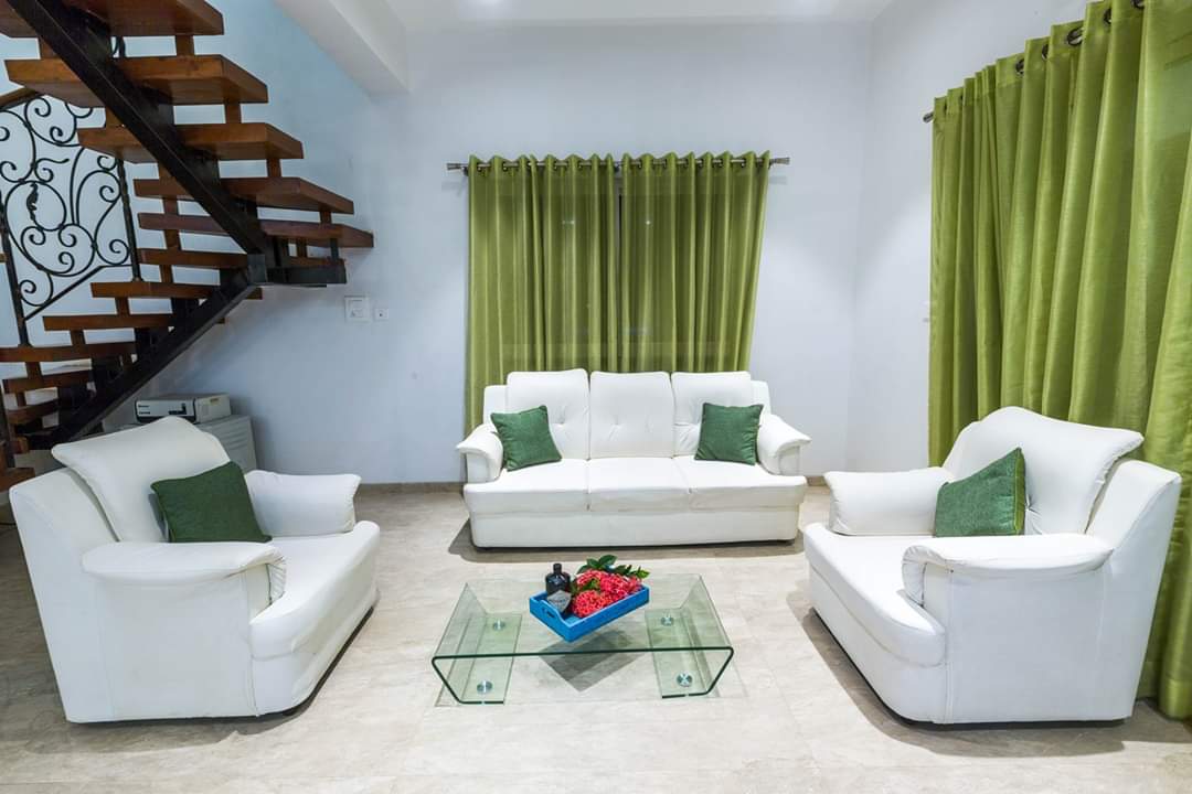 Drifters villa - Tap to explore photos