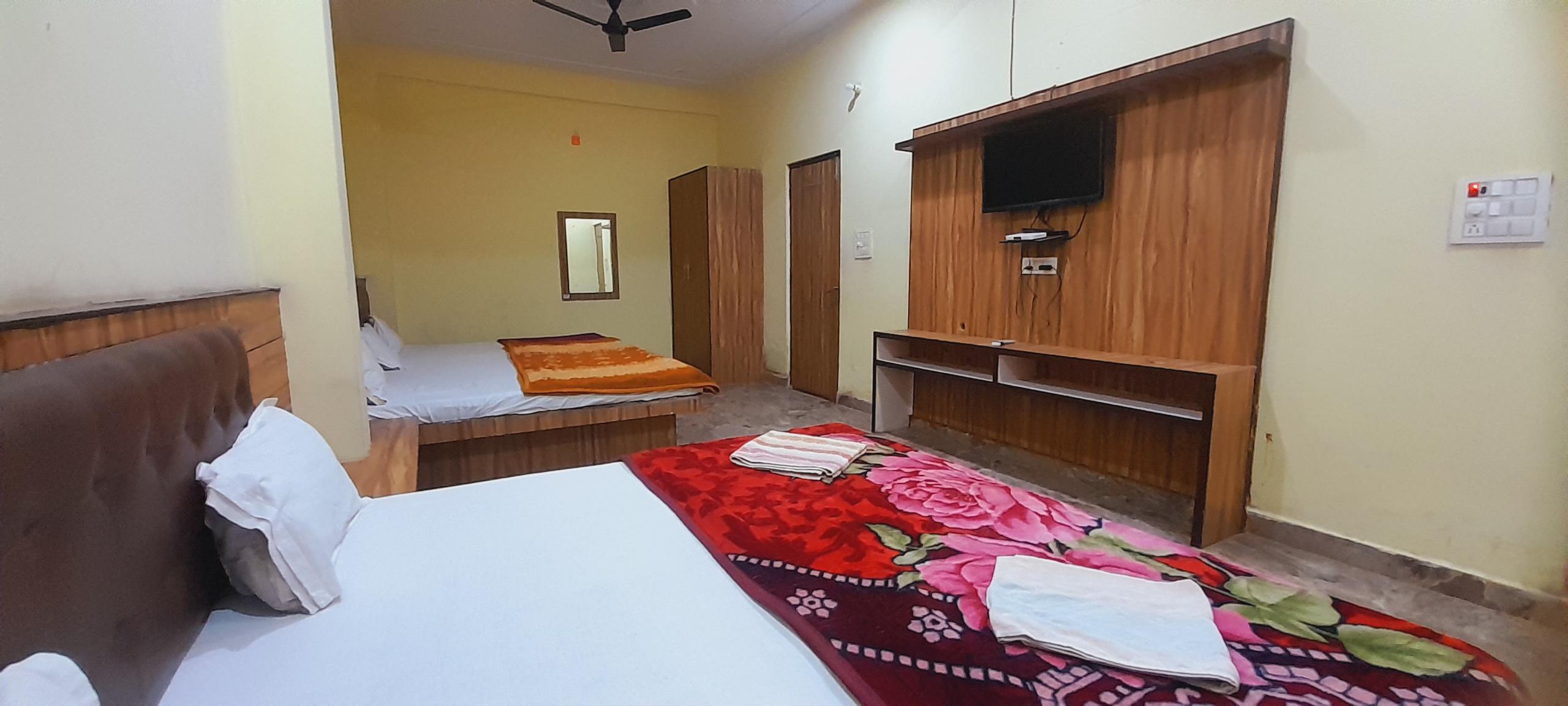 HOTEL YAMUNA VILAS - Tap to explore photos