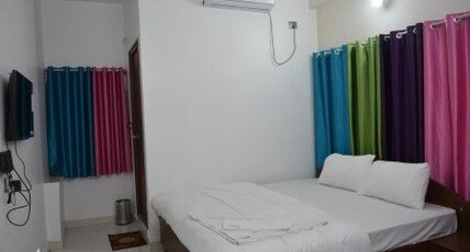 HOTEL WISDOM CELEBRATION Room Type - Deluxe Room