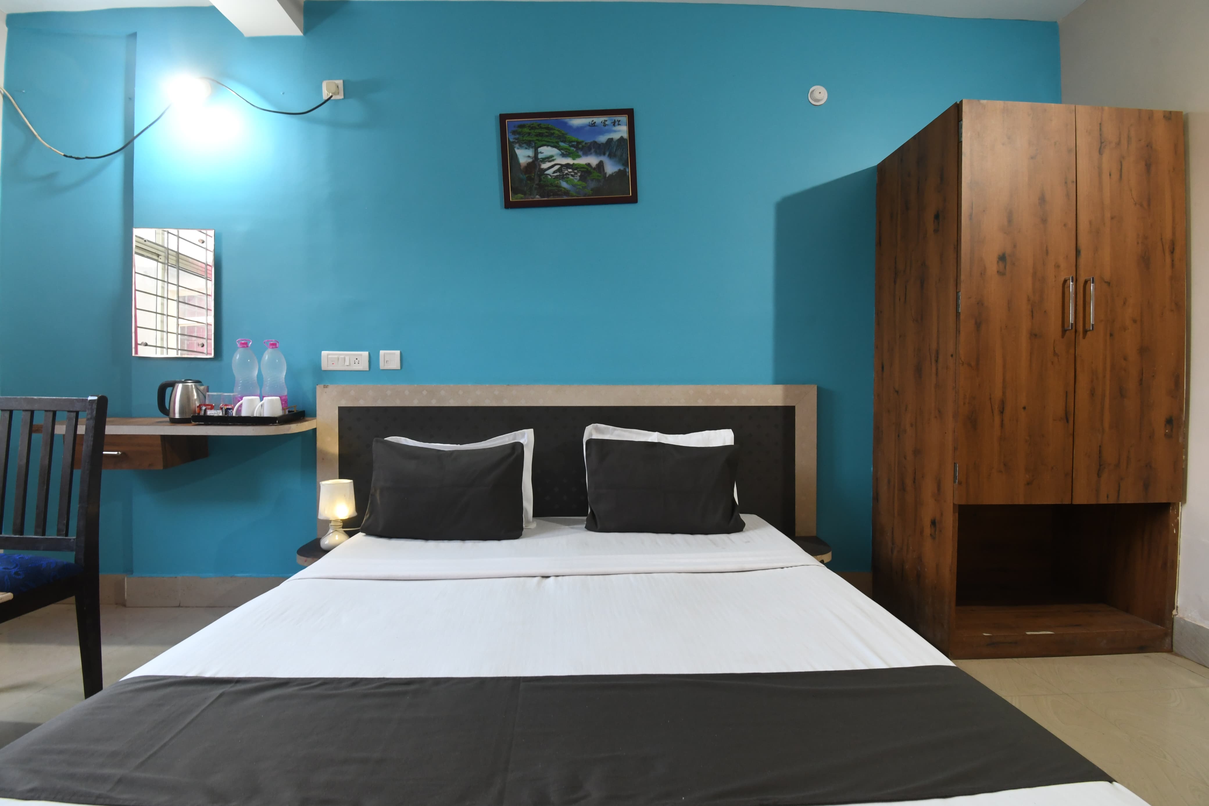 Shree Aurobindo Niwas 2Mins Walk To Beach - Tap to explore photos