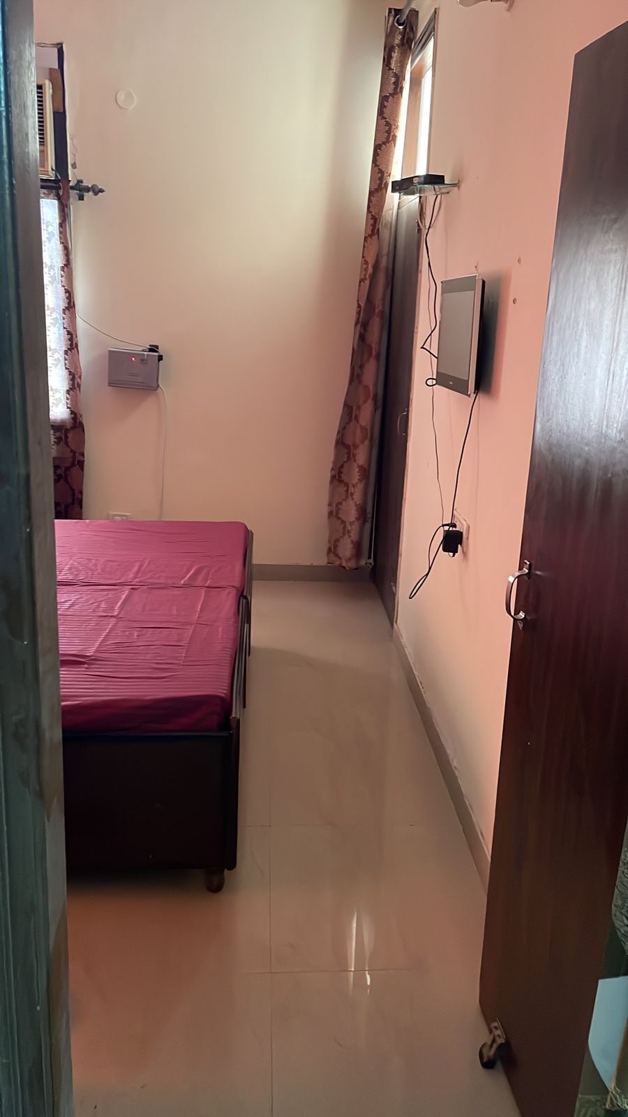 Divi Homestay - Tap to explore photos