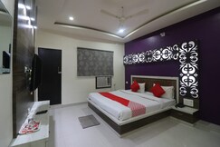 Hotel Anand Lok