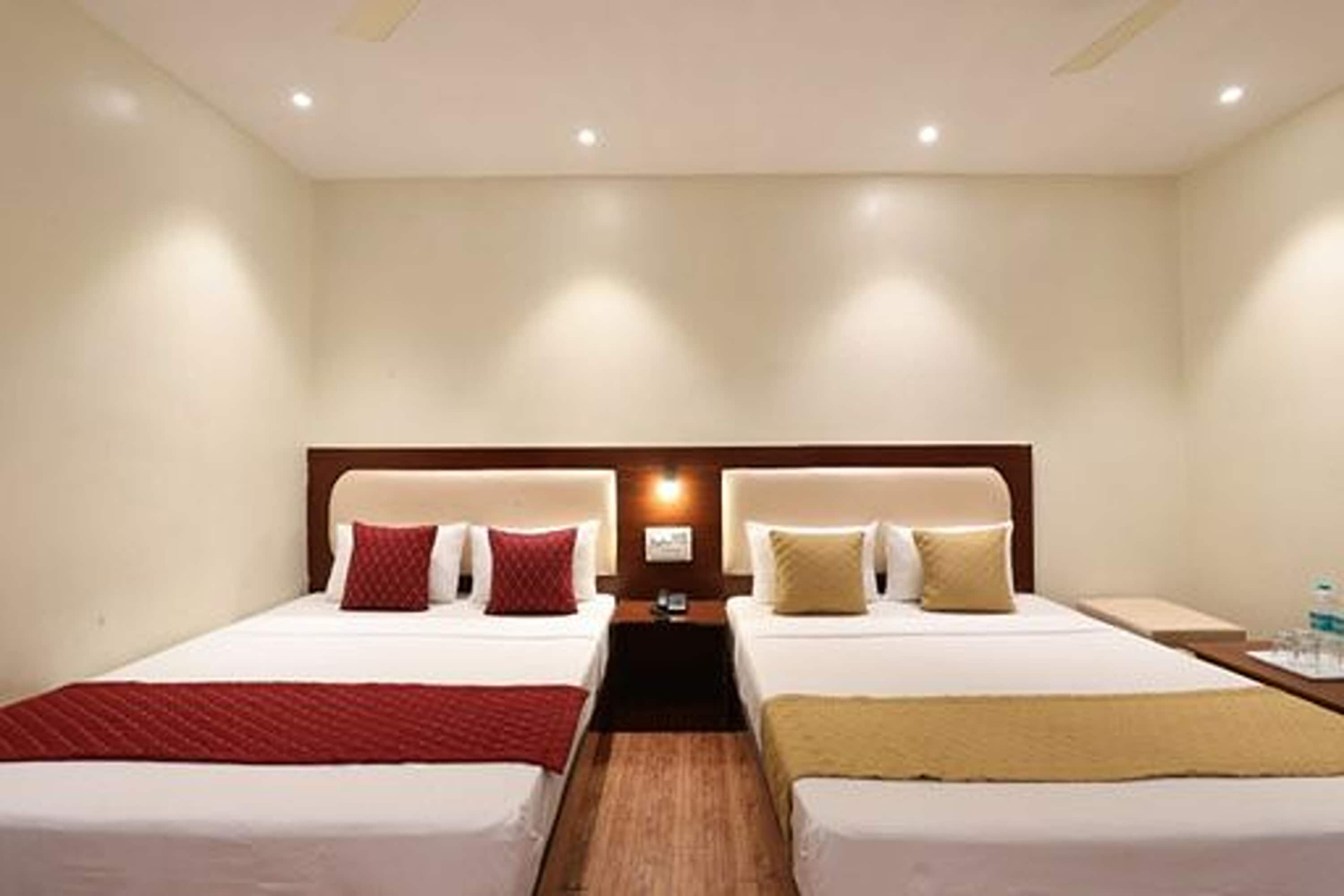 Hotel Amrit Near Old Delhi Railway Station. - Tap to explore photos
