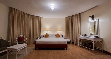 The Ambassador Pallava Room Type - Heritage Room