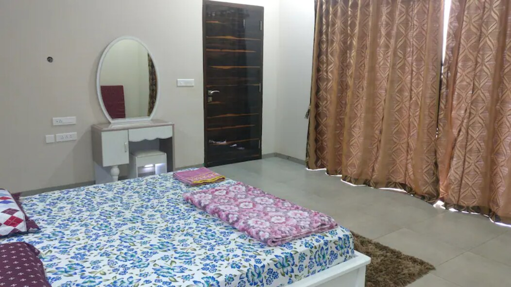 SpicyMango Majestic Villa | Luxurious 8 BHK Villa In Karjat - Tap to explore photos