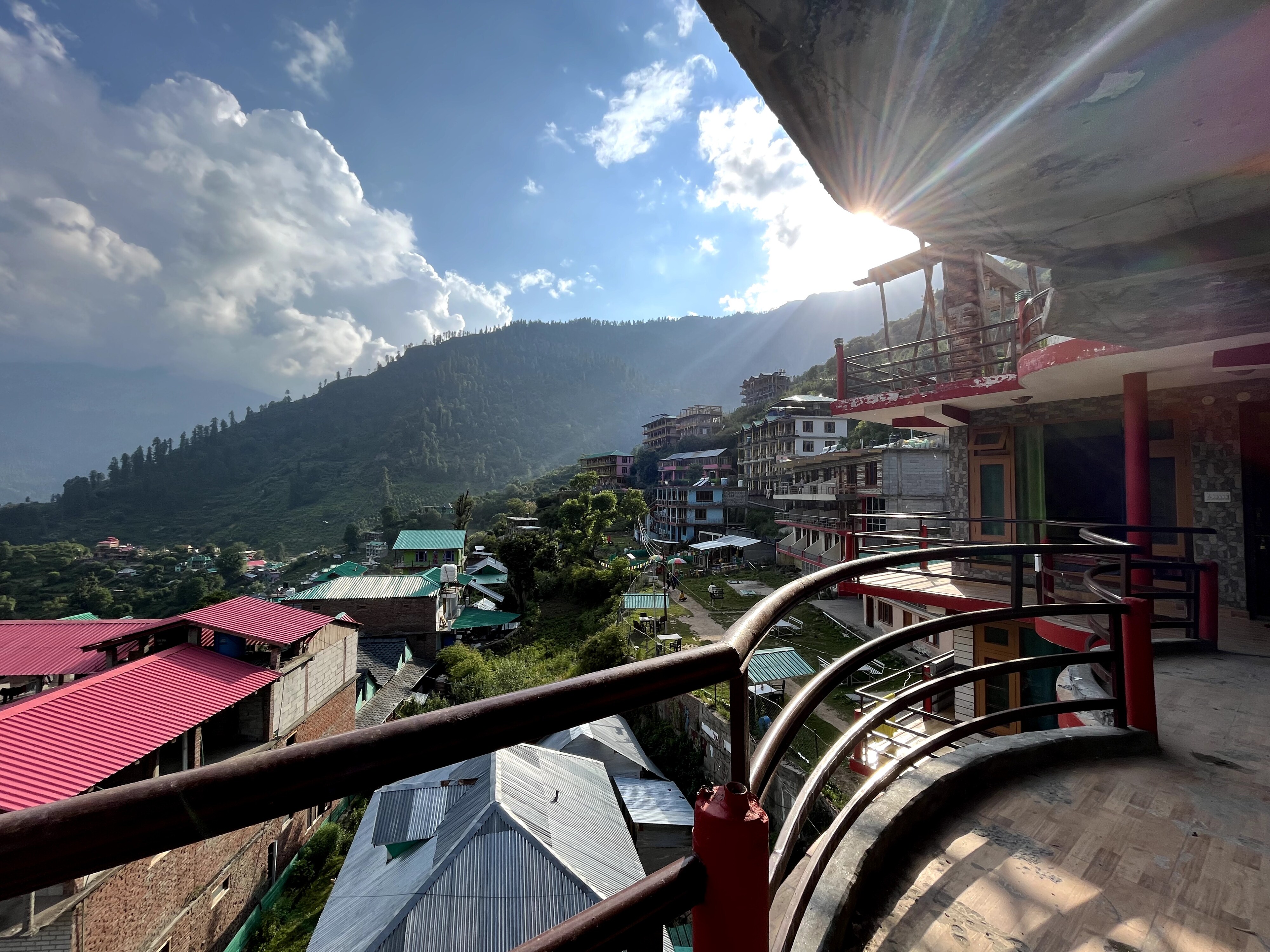 Hotel Blue Diamond Tosh (25kms from kasol) - Tap to explore photos