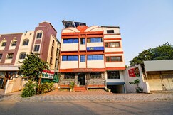 FabHotel Akshay Inn
