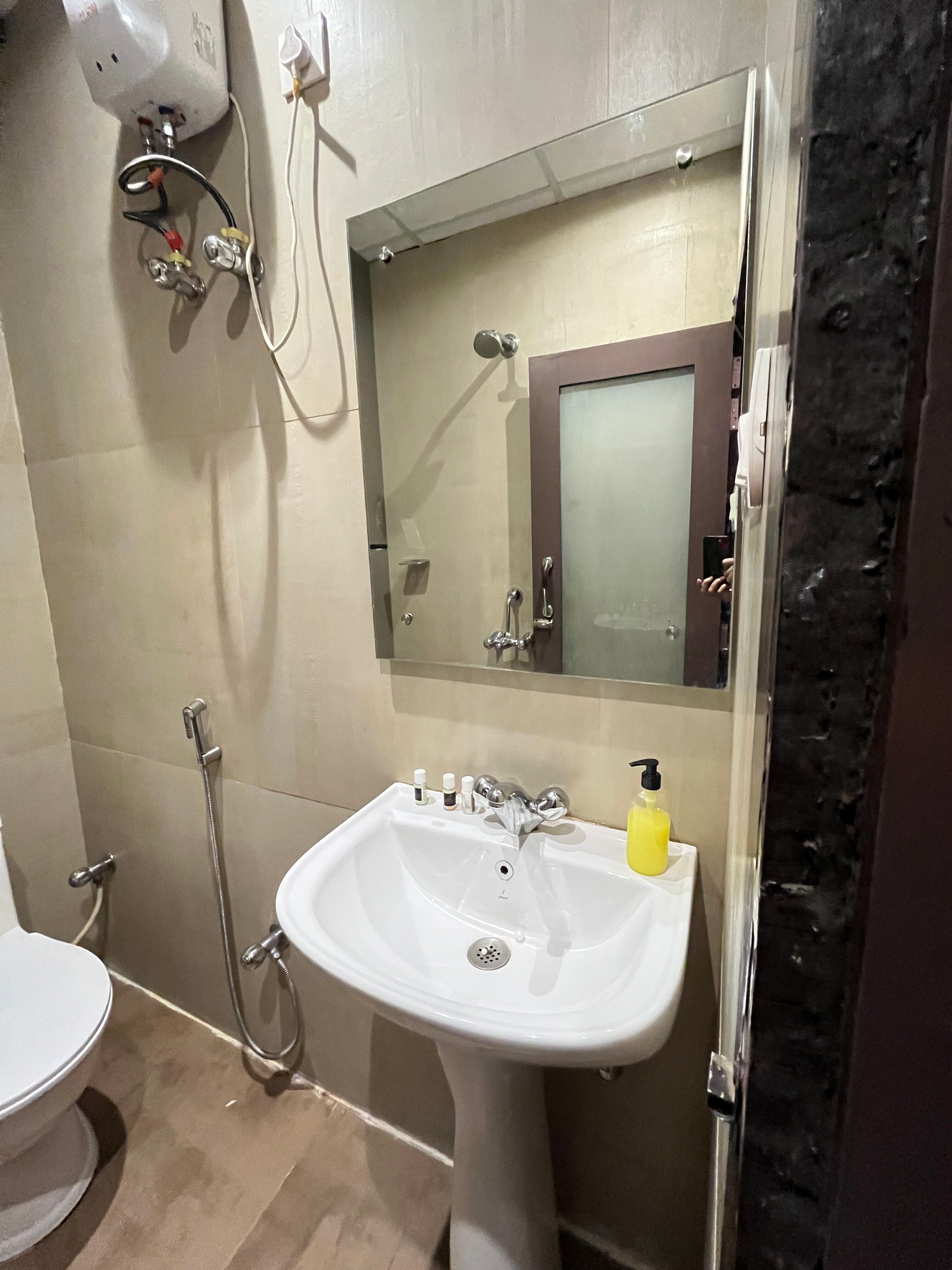 Kanha Inn Sultanpur Road - Tap to explore photos