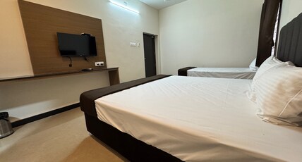 Nandha Grande Elite Room Type - Family Suite
