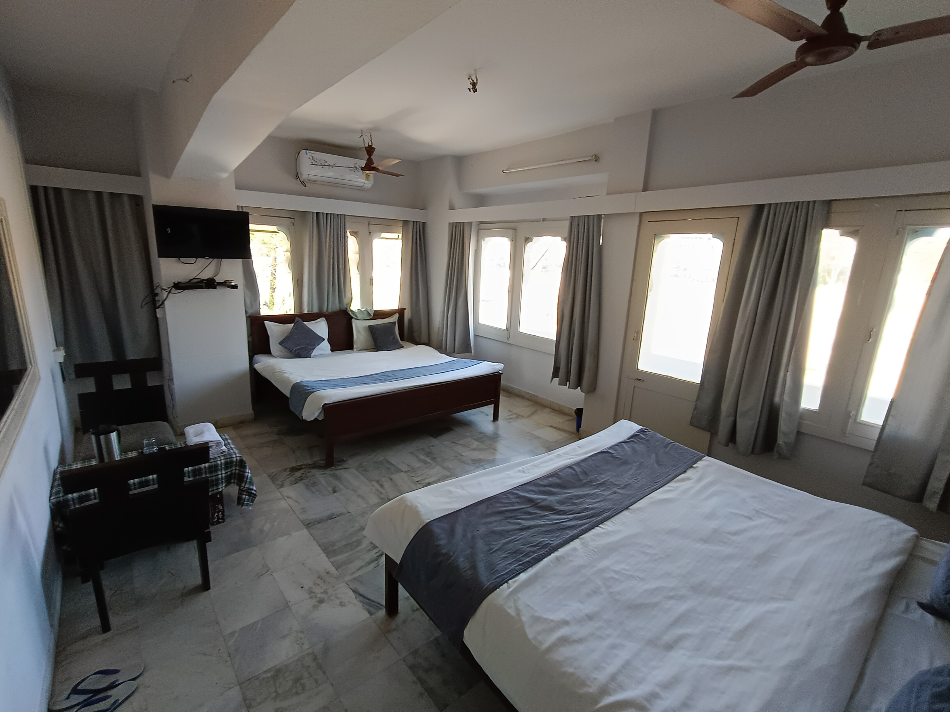 Ramma TheHotel ( Nakki Lake -200mtr ) - Tap to explore photos