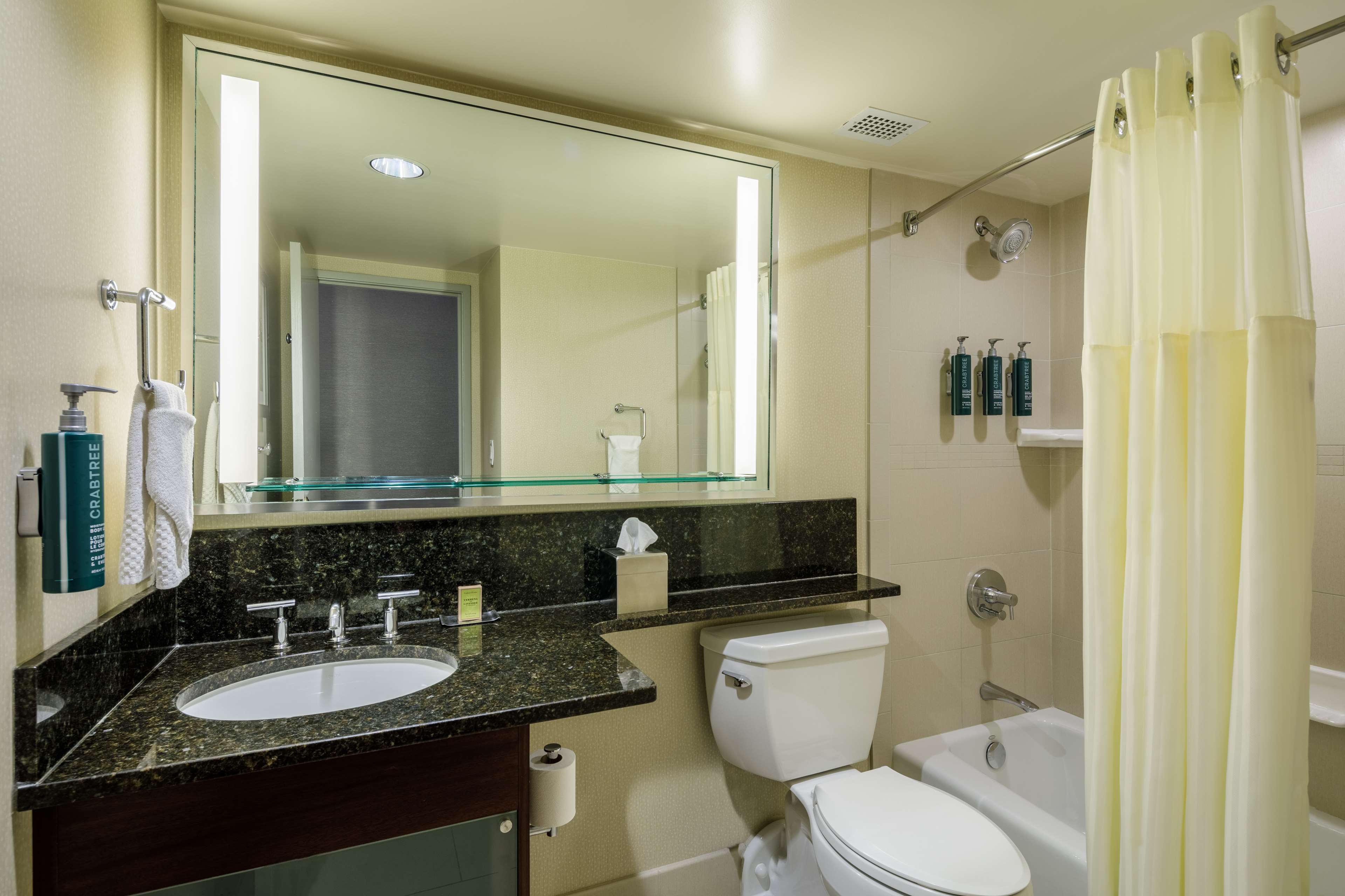 DoubleTree by Hilton Hotel Denver - Tap to explore photos