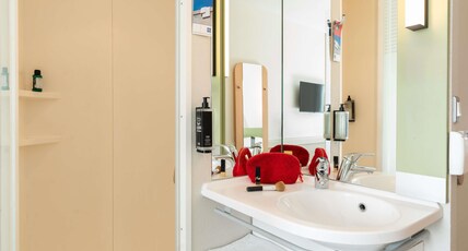 ibis budget Tours Nord Room Type - DOUBLE - ROOM WITH A LARGE BED FOR 2 PEOPLE