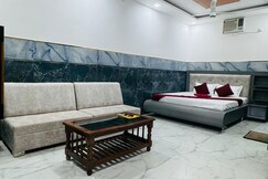 Shree Radhey Radhey Hotel