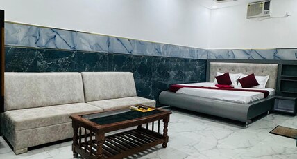 Shree Radhey Radhey Hotel Room Type - Room no-206