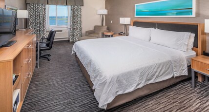Holiday Inn Express Annapolis - Kent Island Room Type - 1 King Bed Standard River View Holiday Inn Express Annapolis - Kent Island Room Type - 1 King Bed Standard River View