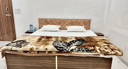Anjaneya guest house Room Type - Bedroom 3