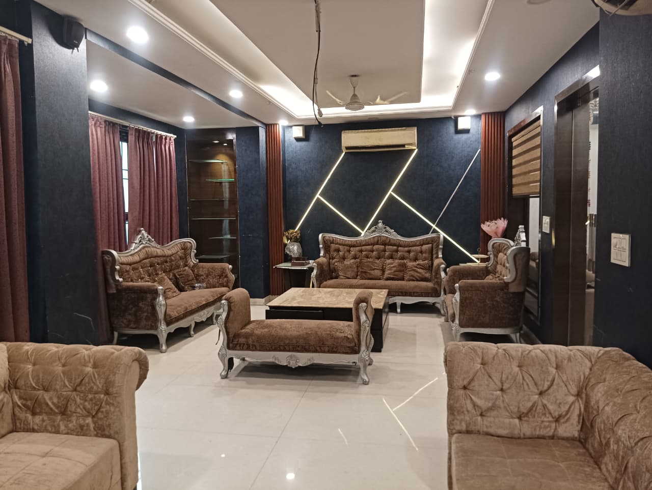 Main gallery