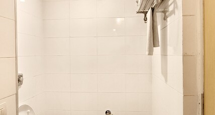 Ginger Mysore Room Type - Queen Room