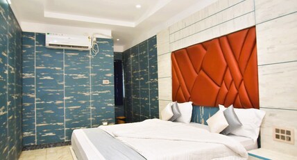 The Palace Suites Hotel Room Type - Deluxe Double AC