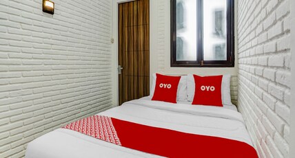 Hotel O Ara Guest House Room Type - Indonesia Deluxe Double