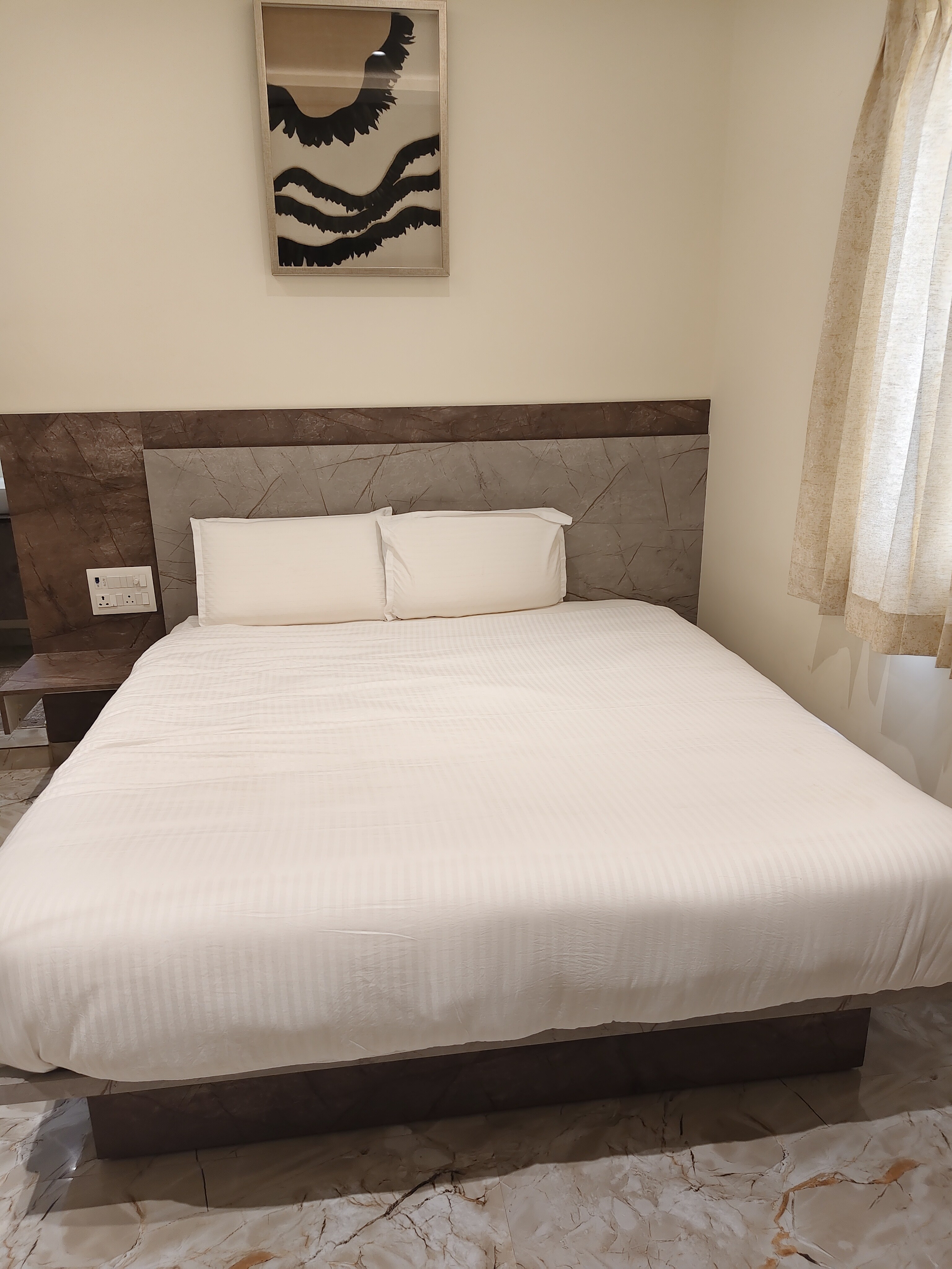 Sri Sakthi Guest House - Tap to explore photos