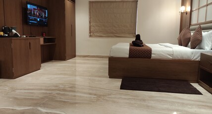 EENNRA SSUBARNA Room Type - EXECUTIVE DELUXE