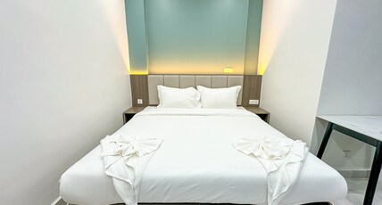 C-Hotel Room Type - Superiors Kings
