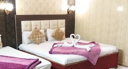 Hotel Shehnaz Room Type - Four Bed Family AC Room