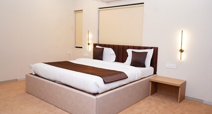 Hotel International Room Type - Super Deluxe Room