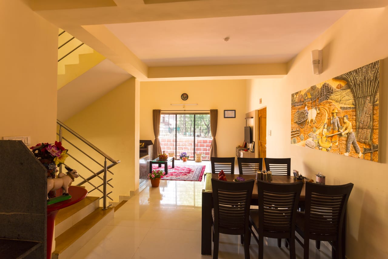 Laxminarayan Bungalow - Tap to explore photos