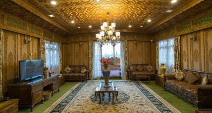 Royal Heritage Houseboats Room Type - PREMIUM LUXURY ROOM LAKE VIEW