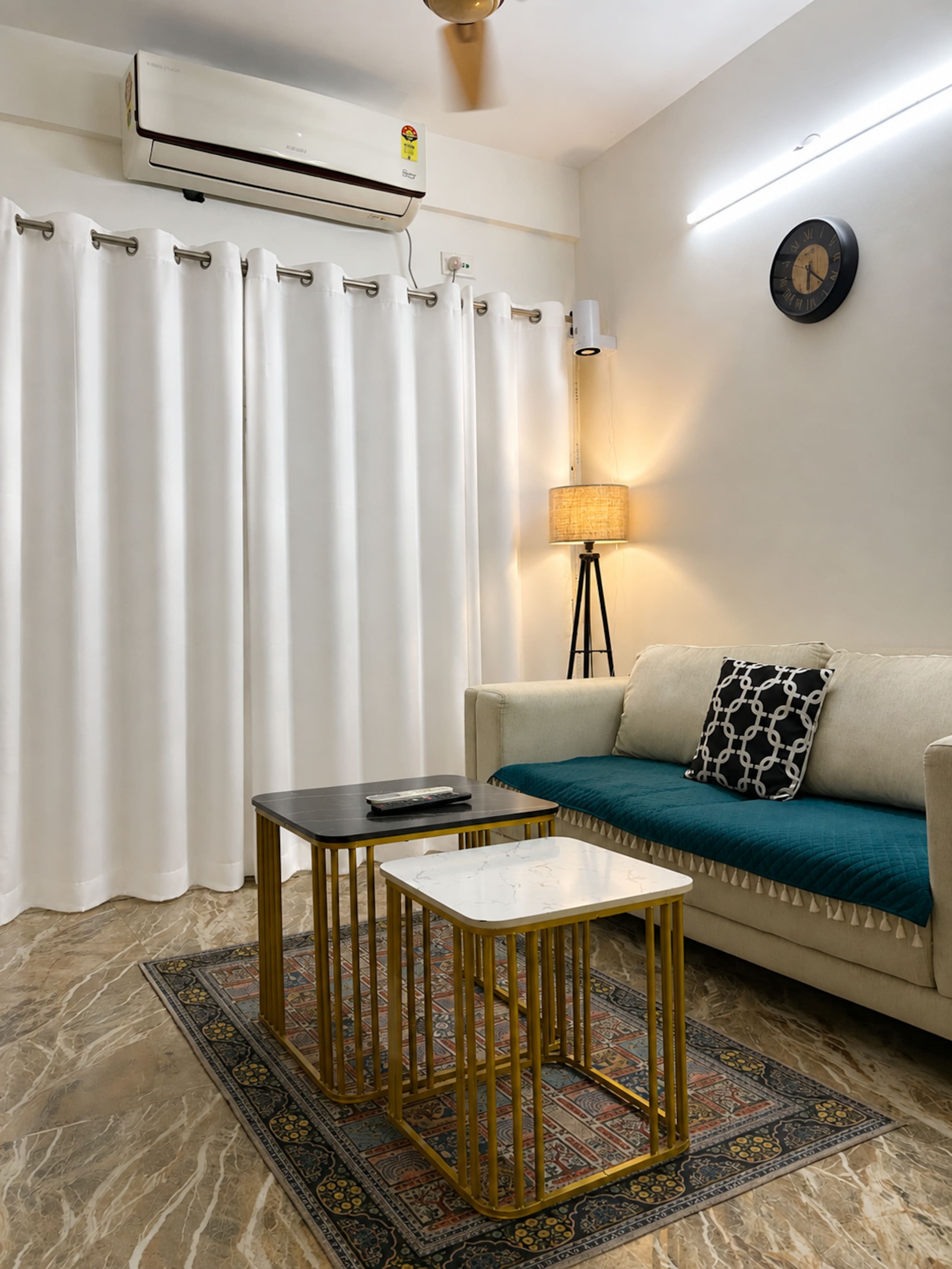 StayEasy Willow Urban 3BHK Retreat - Tap to explore photos