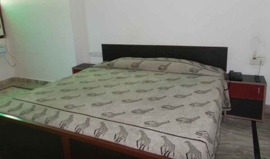 Hotel Anant Residency Katra - Tap to explore photos