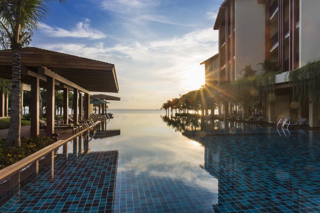 Dusit Princess Moonrise Beach Resort Phu Quoc - Tap to explore photos