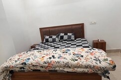 The pathena bar & Hotel