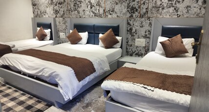 Hotel Shree Bala Ji Dham Room Type - Family Room